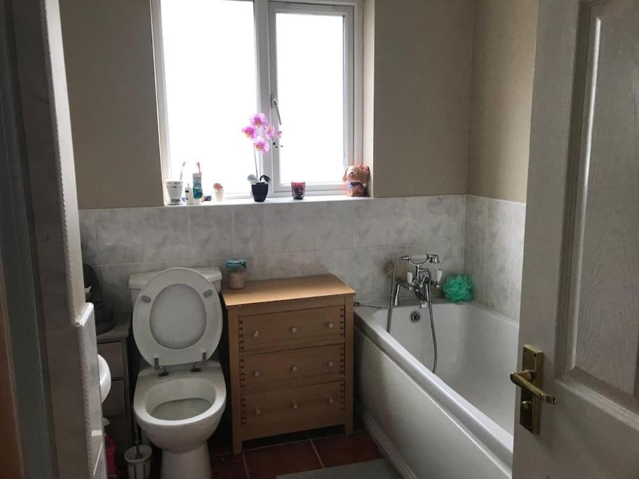 Holiday home Pet Friendly Derry Airport, Nature Walks